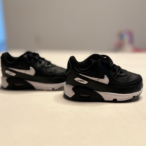 NIKE AIR MAX Toddler sneakers size 6c - Picture 4 of 9